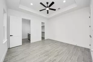 316 E Oakdale St, Dayton, TX 77535 - Photo 14