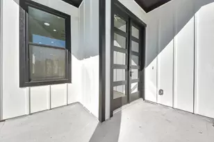 316 E Oakdale St, Dayton, TX 77535 - Photo 6