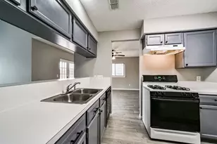 1613 Brook Meadow Dr, La Porte, TX 77571 - Photo 6