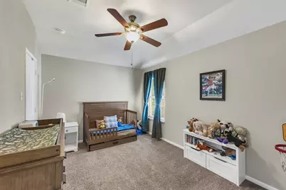 9402 Savannah Holly Drive, Houston, TX 77075 - Photo 14