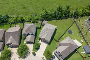 9402 Savannah Holly Dr, Houston, TX 77075 - Photo 18