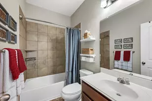 9402 Savannah Holly Dr, Houston, TX 77075 - Photo 14
