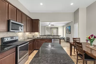 9402 Savannah Holly Drive, Houston, TX 77075 - Photo 10
