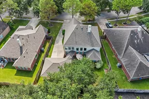 2376 Autumn Mist Ln, League City, TX 77573 - Photo 44