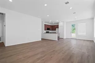 5619 Blackbird Ln, Hitchcock, TX 77563 - Photo 8