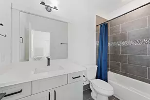 2206 Springwood Vis Ln, Houston, TX 77055 - Photo 22