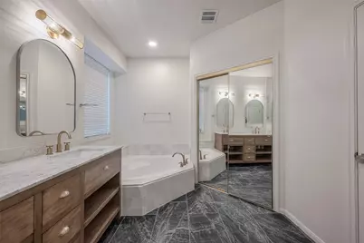 7130 Glenwood Drive, Sugar Land, TX 77479 - Photo 26