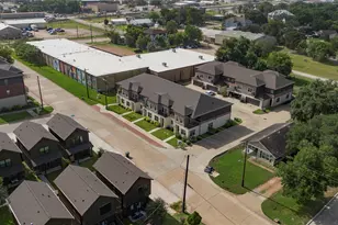 301 W 31st St, Bryan, TX 77803 - Photo 4