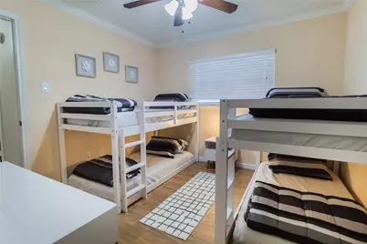 2922 Shadow Trail Drive, Houston, TX 77082 - Photo 10