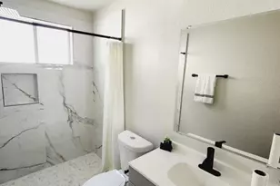 4741 E Ridge Creek Dr, Houston, TX 77053 - Photo 12