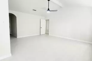 4741 E Ridge Creek Dr, Houston, TX 77053 - Photo 4