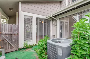 12203 Sandpiper Dr, Houston, TX 77035 - Photo 24