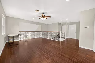 8326 Tiger Ln, Houston, TX 77040 - Photo 32