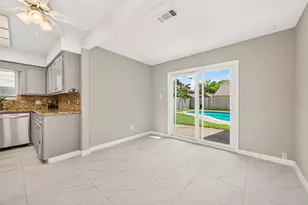 8326 Tiger Ln, Houston, TX 77040 - Photo 10