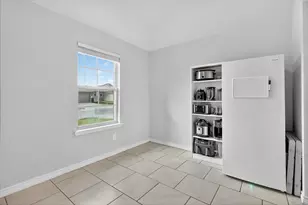 1818 Secretariat Dr, Corpus Christi, TX 78417 - Photo 8