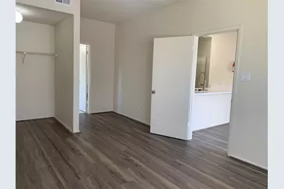 2710 Grants Lake Boulevard #B4, Sugar Land, TX 77479 - Photo 12