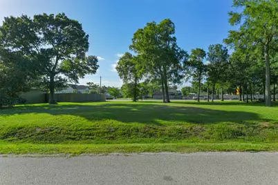 105 Mockingbird Lane, Seabrook, TX 77586 - Photo 12