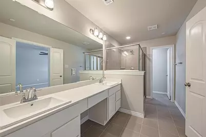 8040 Scanlan Trail, Missouri City, TX 77459 - Photo 12