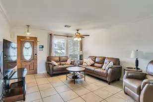 10811 Meadow Walk Ln, Houston, TX 77067 - Photo 4