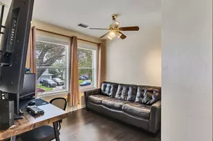 10811 Meadow Walk Ln, Houston, TX 77067 - Photo 22