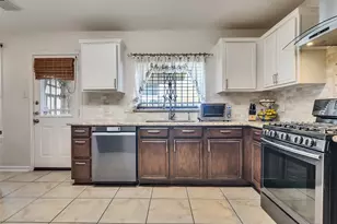 10811 Meadow Walk Ln, Houston, TX 77067 - Photo 10