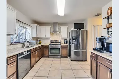 10811 Meadow Walk Lane, Houston, TX 77067 - Photo 8
