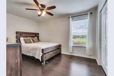 10811 Meadow Walk Lane, Houston, TX 77067 - Photo 24
