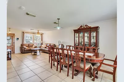 10811 Meadow Walk Lane, Houston, TX 77067 - Photo 6