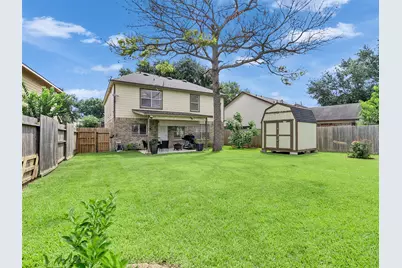 10811 Meadow Walk Lane, Houston, TX 77067 - Photo 28