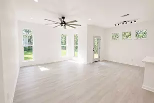 1010 Linden St, La Marque, TX 77568 - Photo 14