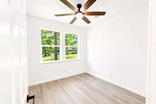 1010 Linden St, La Marque, TX 77568 - Photo 10