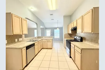 4007 E Teal Estates Circle, Fresno, TX 77545 - Photo 6