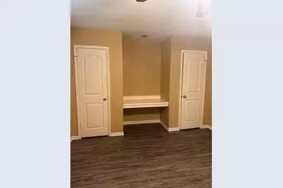 5830 Effingham Drive, Houston, TX 77035 - Photo 10