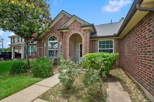 1311 Diamante Dr, Pasadena, TX 77504 - Photo 2