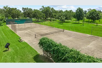 5334 Saxon Drive, Houston, TX 77092 - Photo 38