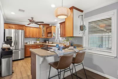5334 Saxon Drive, Houston, TX 77092 - Photo 10