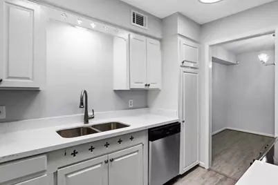 2744 Briarhurst Drive #49, Houston, TX 77057 - Photo 14