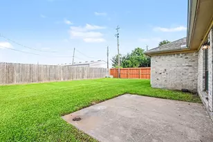 1227 Mission Dr, La Porte, TX 77571 - Photo 20