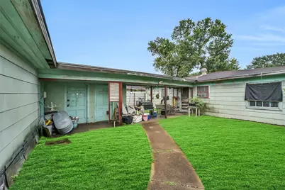8101 Howard Drive, Houston, TX 77017 - Photo 18