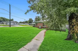 8101 Howard Dr, Houston, TX 77017 - Photo 4