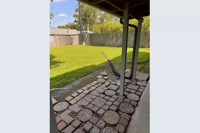 7319 Palmetto Lane, Baytown, TX 77521 - Photo 6