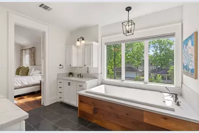 930 W 43rd Street, Houston, TX 77018 - Photo 24