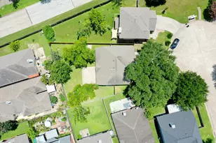 8510 Nashwood Ct, Houston, TX 77040 - Photo 42