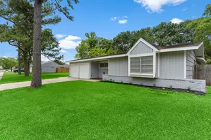 5522 Ariel St, Houston, TX 77096 - Photo 2