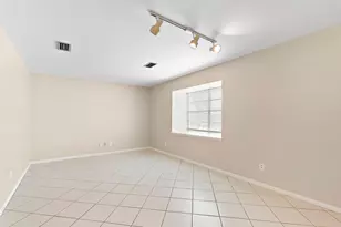 5522 Ariel St, Houston, TX 77096 - Photo 4