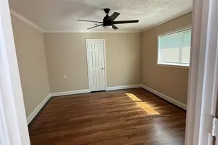 305 E Francis St, Baytown, TX 77520 - Photo 4