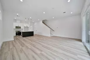 7012 St Augustine St, Houston, TX 77021 - Photo 4