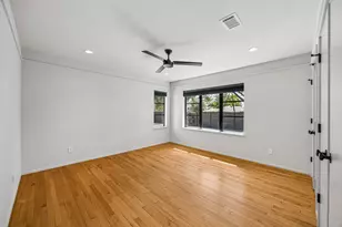 902 Worthshire St, Houston, TX 77008 - Photo 36