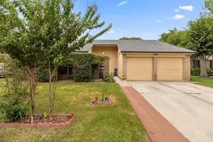 2743 Flintrock Cir, Houston, TX 77067 - Photo 4