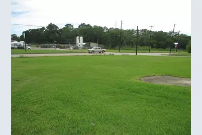 1008 W Main Street, Baytown, TX 77520 - Photo 1